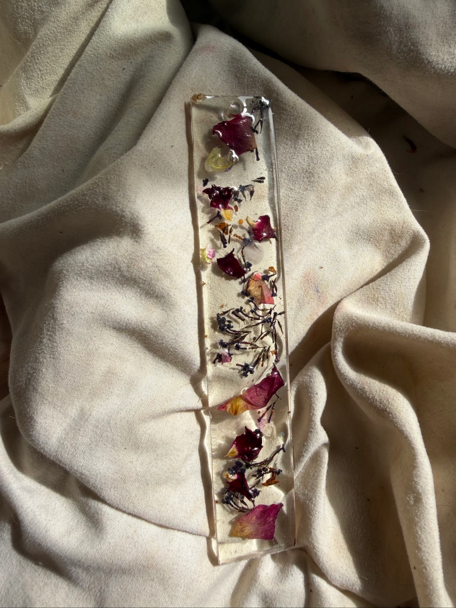 Marque page avec fleurs séchée 